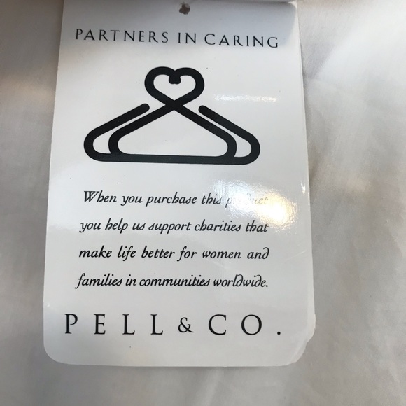 Pell & Co. ⚜️White Button Down Circular Design Top - Picture 8 of 15